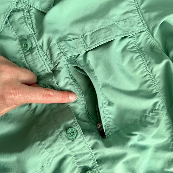 L.L. Bean Women's Tropicwear Shirt Long-Sleeve Green #252299 Size XS EUC - Picture 10 of 15